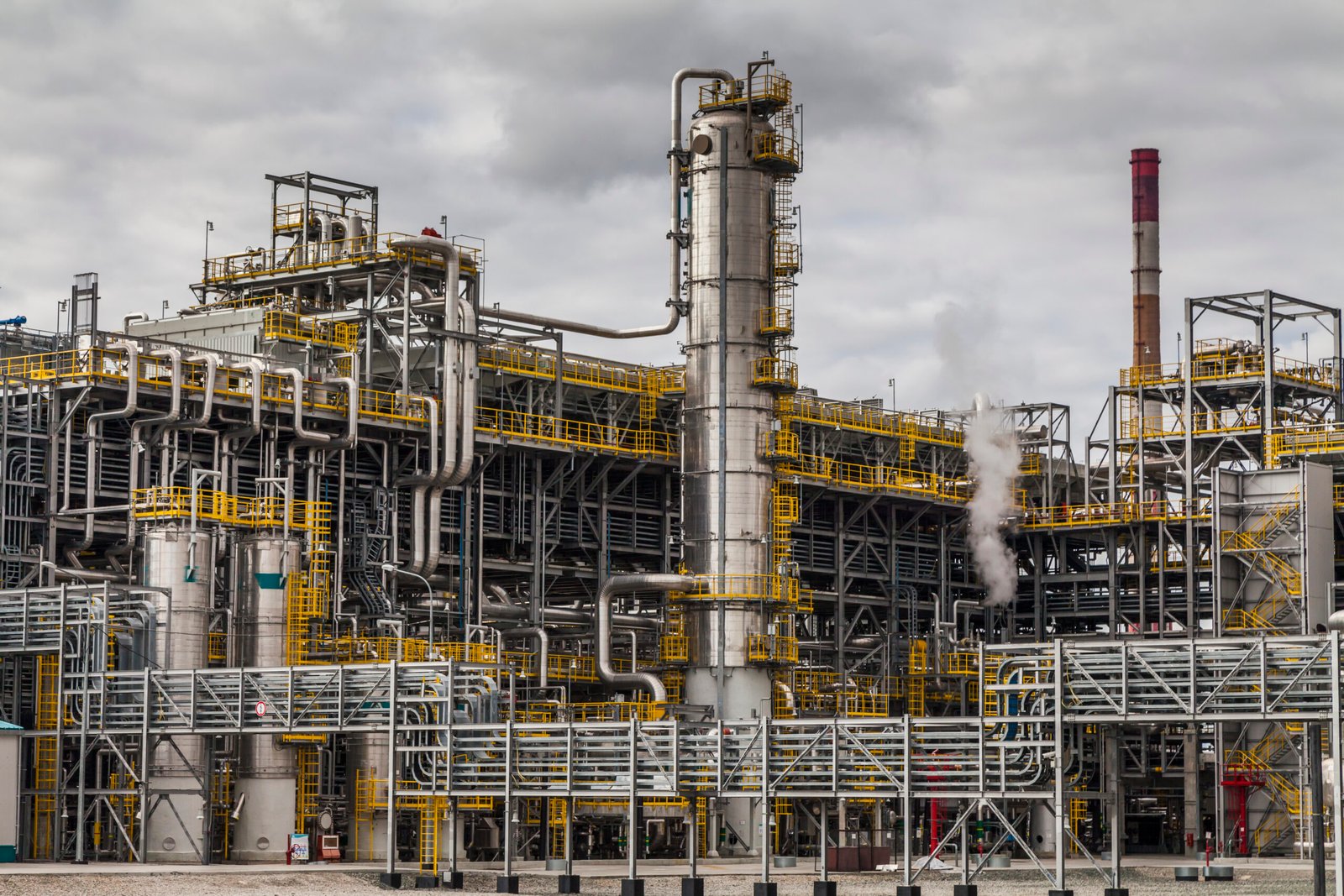 Oil refinery factory at the cloudy sky petrochemi 2026 01 07 06 01 51 utc scaled